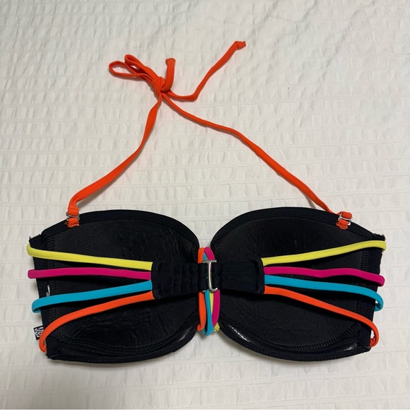 EUC La Vie En Rose Bikini Top - Picture 2 of 2